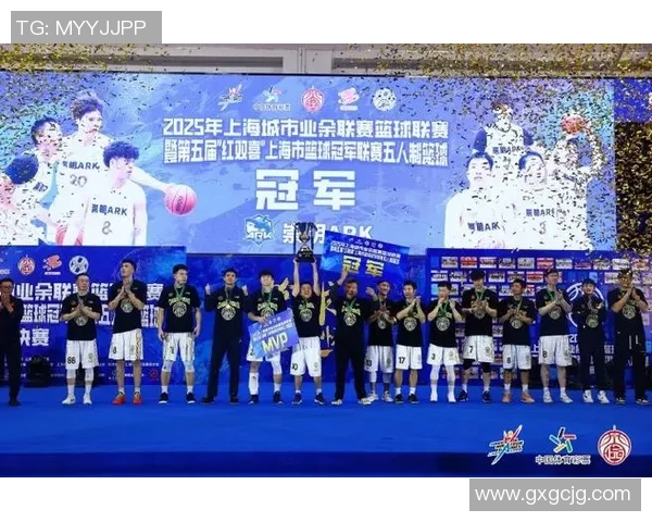 上海篮球队在篮球团队协作排行榜中荣获第七名展现出色团队精神与默契配合